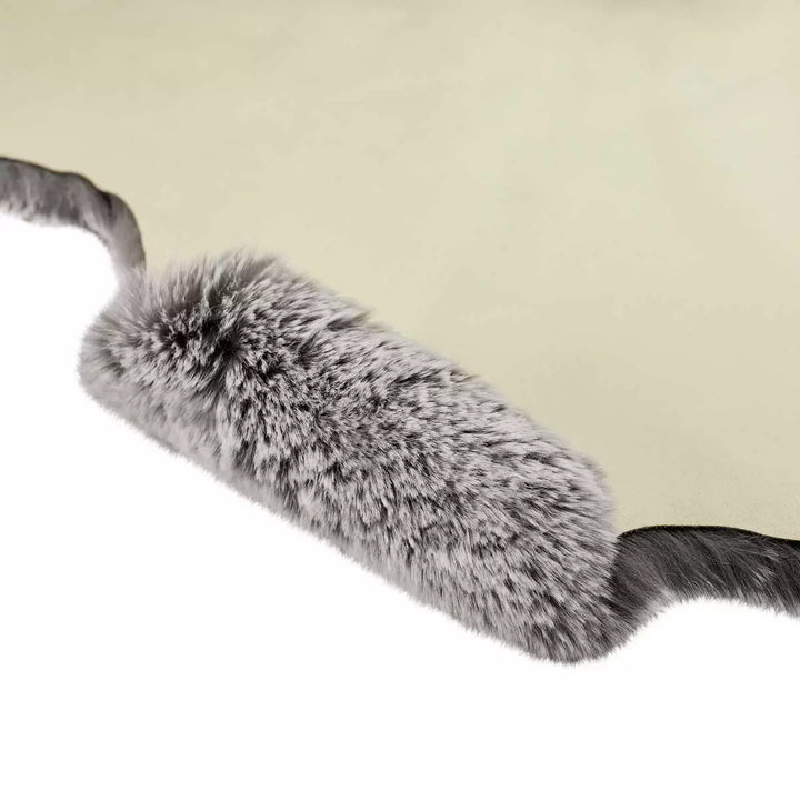 Mon Château - Tapis en fausse fourrure