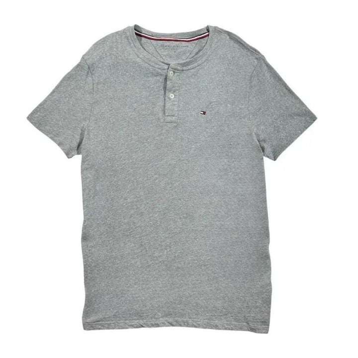 Tommy Hilfiger – Chandail Henley à manches courtes