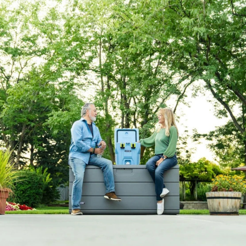 Lifetime - 170 Gallon Outdoor Storage Box