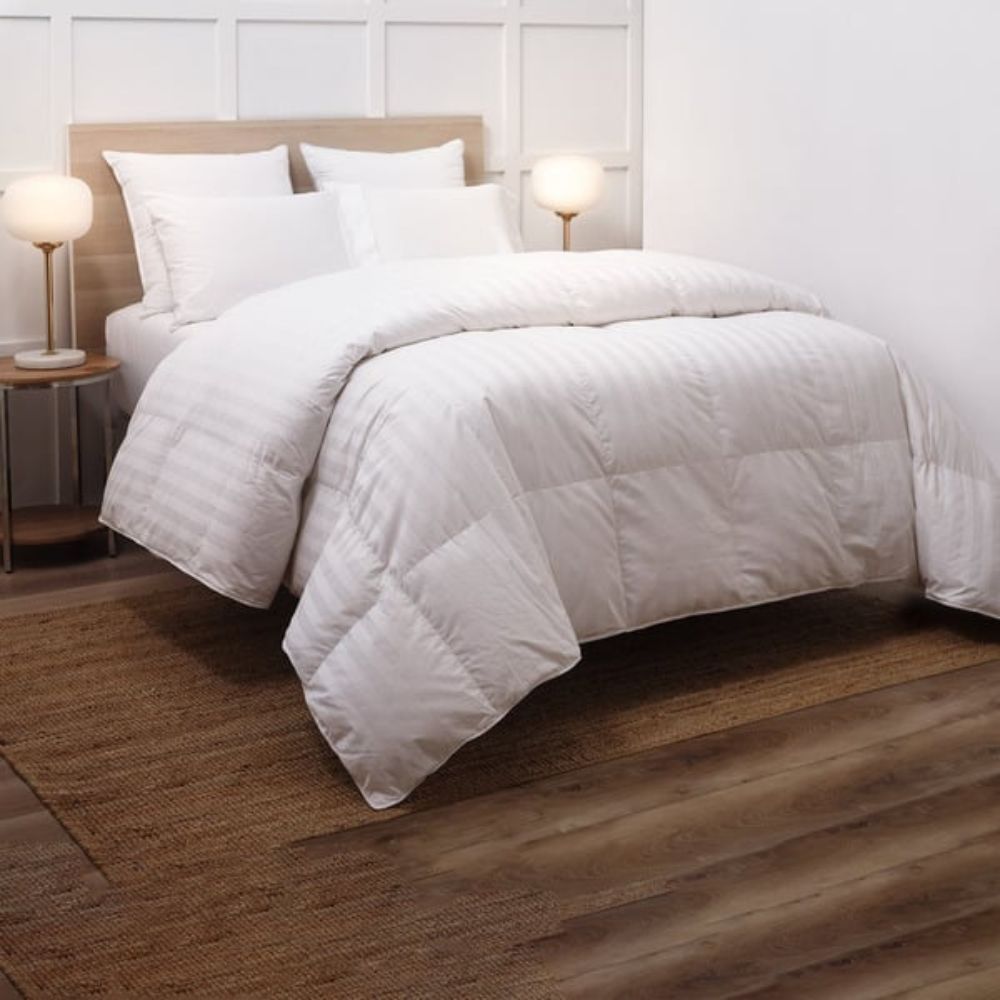 Simmons - Couette en duvet blanc