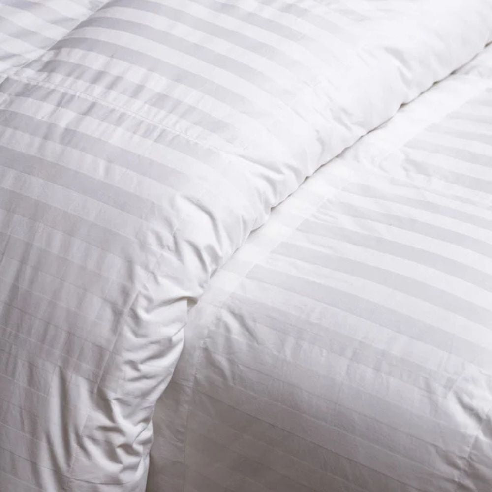 Simmons - Couette en duvet blanc